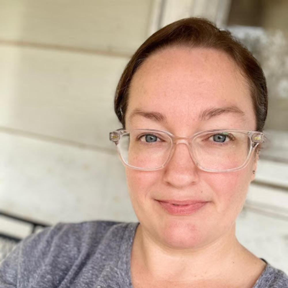 Meet your Posher, Jennifer
